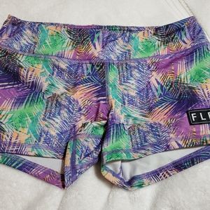 Fleo 3.25 medium purple palm shorts like new
